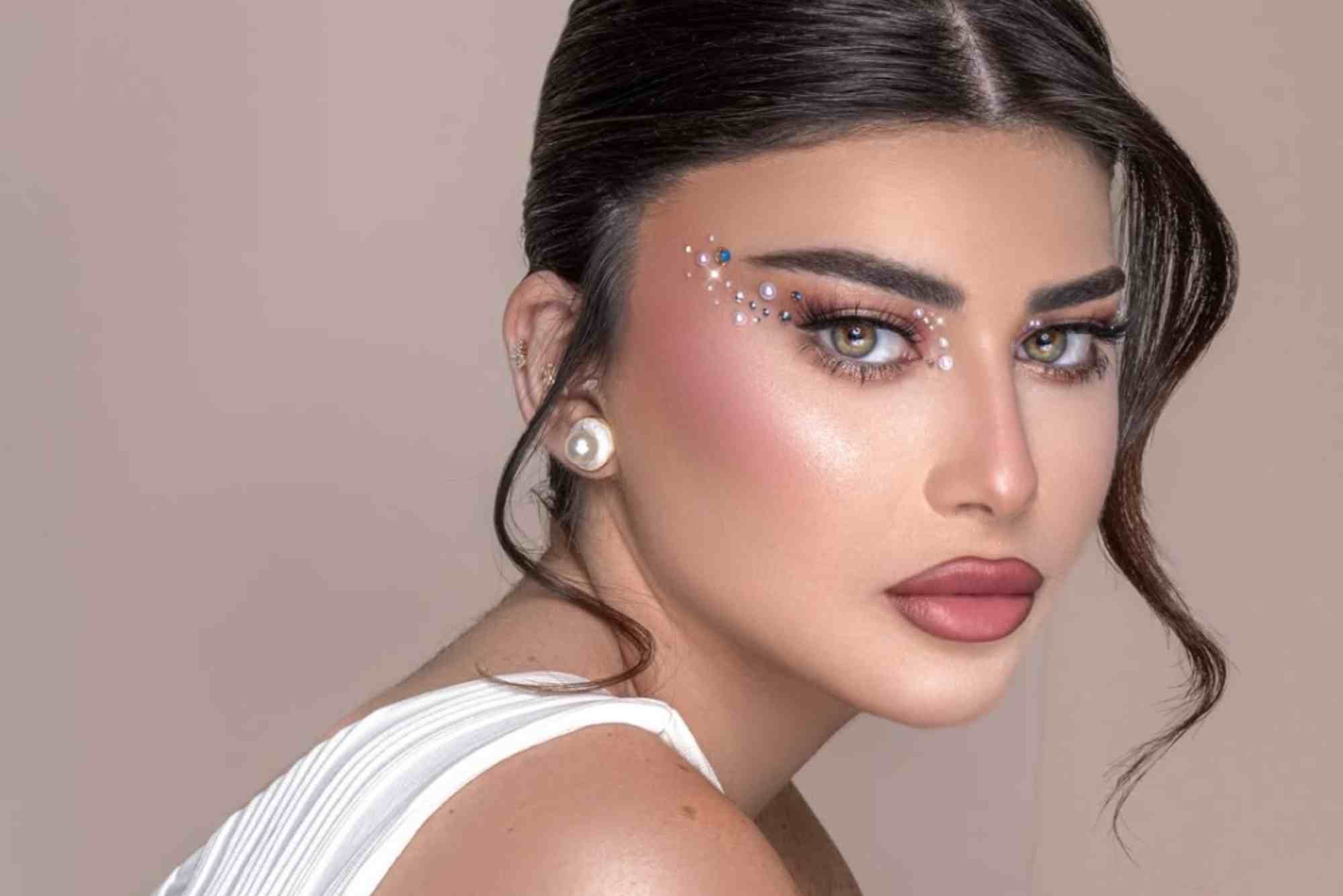 صيحات مكياج خفيفة وعصرية